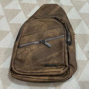 Jingpin small faux leather crossbody bag